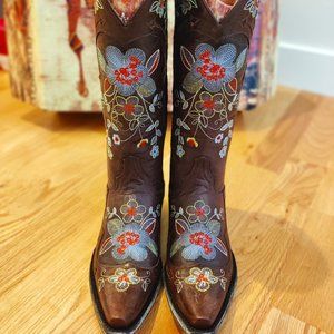 Bonnie 13" Old Gringo Chocolate and Brass Boots